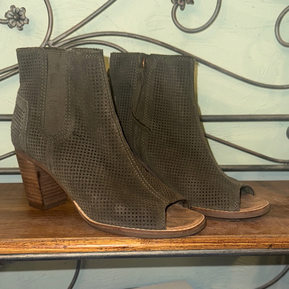 Toms Olive Green Peep-Toe Heeled Booties